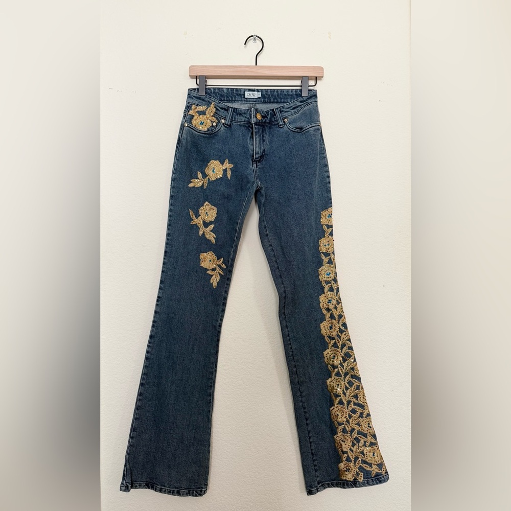 💛 cachè golden floral embroidered flared jeans